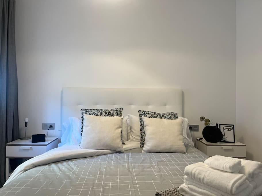 Love Rent4 Malaga Lyli Torremolinos Exterior photo